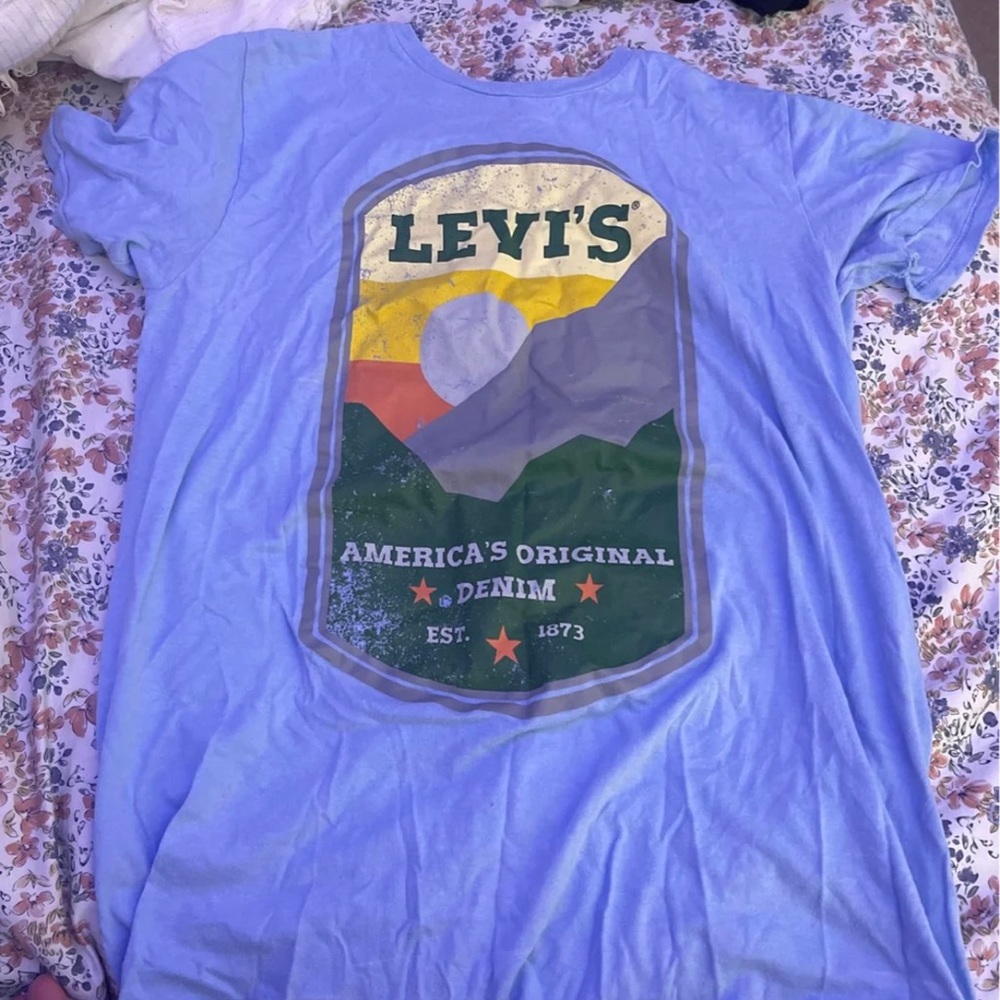 Levi’s shirt